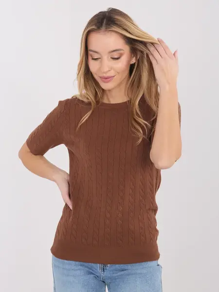 Světle hnědý svetr s krátkým rukávem