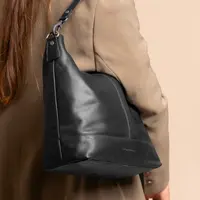 Dámska kožená kabelka The Chesterfield Brand Amelia - čierna