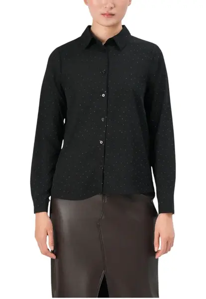 Černá košile s tečkami