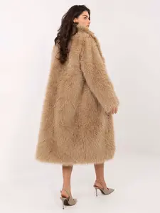 Dámský béžový kabát z umělé kožešiny
