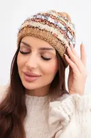 Dámská zimní čepice s dekorativními krystaly