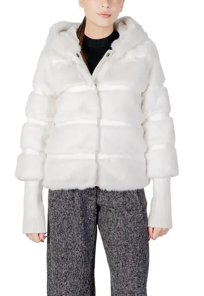 Dámska zimná bunda s kapucňou