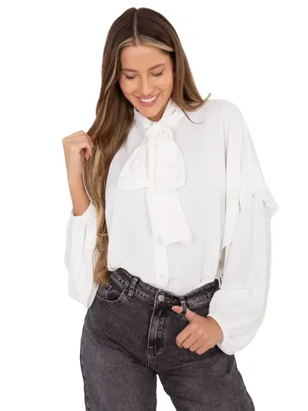 Elegantní bílá halenka s vázáním