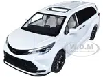 Toyota Sienna Minivan White 1/24 Diecast Model Car