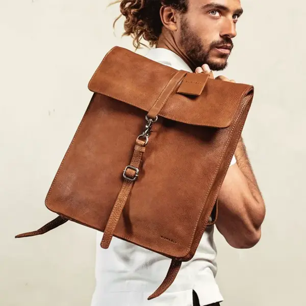 Trendy kožený batoh Burkely Alm - koňak