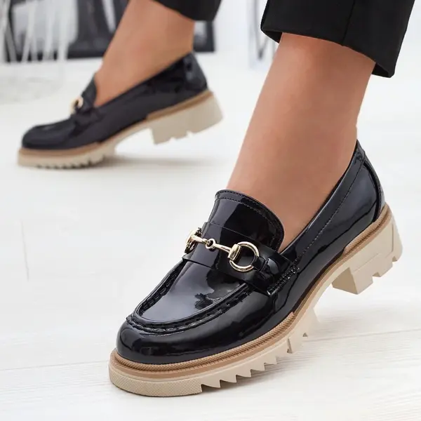 Resti Black lacquered women's moccasins with chain Soterra - Footwear