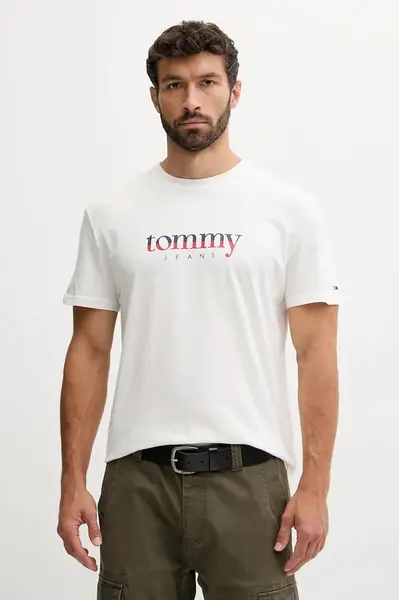 Bavlněné tričko Tommy Jeans pánské, bílá barva, s potiskem, DM0DM21978