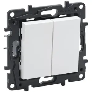 Dvojpólový vypínač 863105 biely