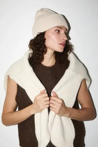 Čepice z vlněné směsi Medicine