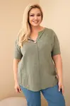 Kesi plus size halenka s knoflíkovým výstřihem khaki
