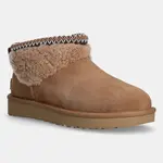 Semišové sněhule UGG Classic Ultra Mini Maxi Curly hnědá barva, 1158263-CHE