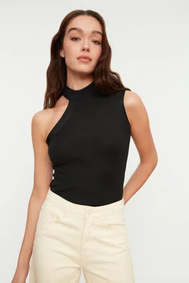 Dámský top Trendyol Cut-Out Detailed