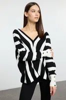 Trendyol Black Deep V Neck Striped Knitted Sweater