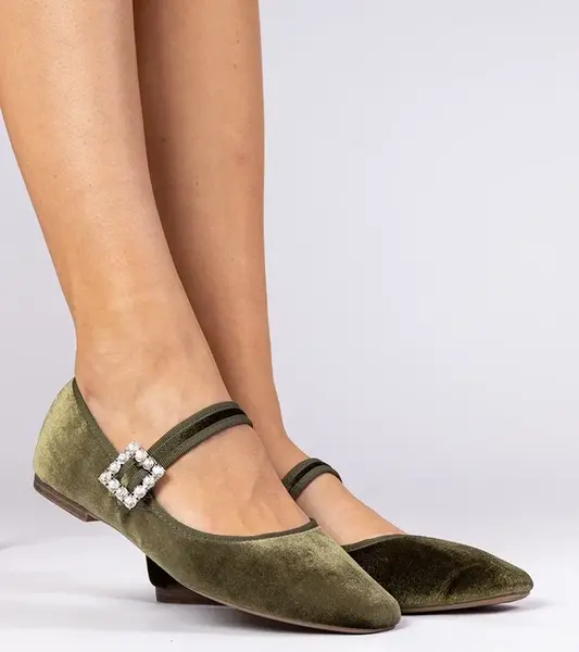 Gemre Green women's suede ballet flats with a buckle Kvitta
