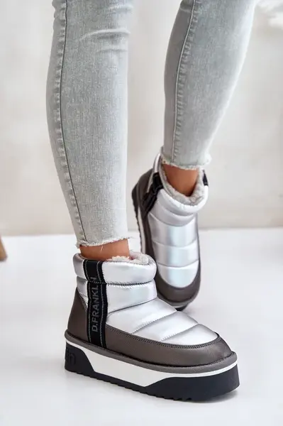 Low snow boots on thick sole D.Franklin Silver