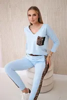 Set with a pantera motif azure