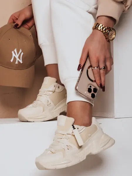 Dámske bežové sneakersy RUNKIK