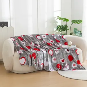 Vánoční mikroplyšová deka VÁNOČNÍ SRDCE šedé Rozměr: 200 x 220 cm