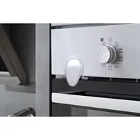 Zámek trouby, white