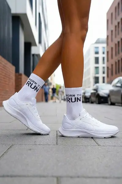 Dámské ponožky BORN TO RUN bílé