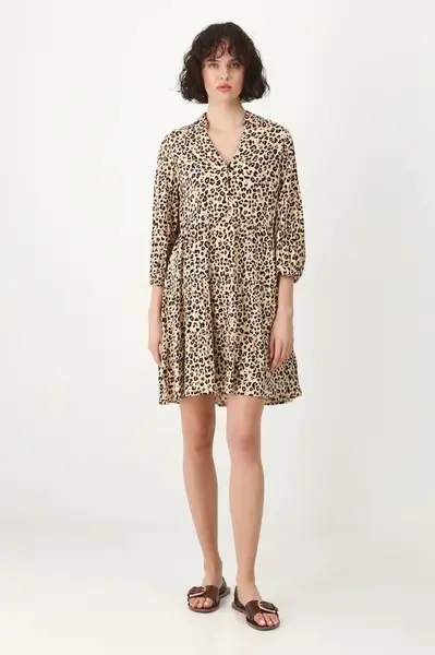 Šaty Medicine béžová barva, mini, oversize