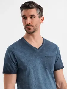 Ombre Men's cotton V-neck knit t-shirt with wash effect - navy blue