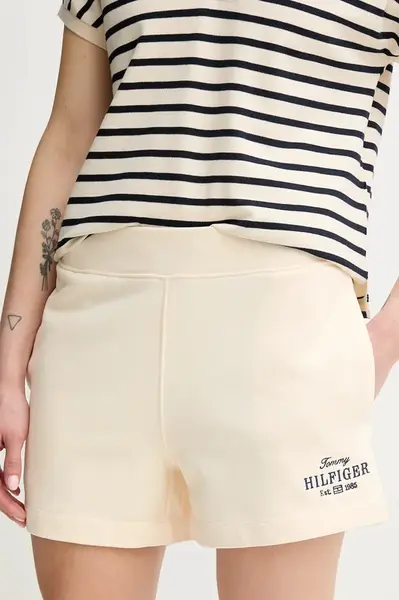 Bavlněné šortky Tommy Hilfiger dámské, béžová barva, s aplikací, high waist, WW0WW45518