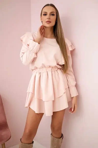 Šaty s vertikálními volánky světle pudrově růžové