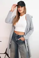 Pelerína s volnou kapucí šedé barvy