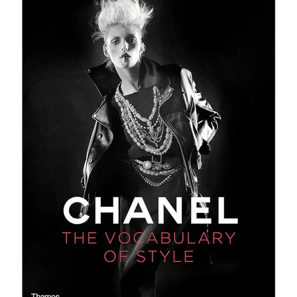 Knížka home & lifestyle Chanel The Vocabulary of Style by Jerome Gautier, English černá barva