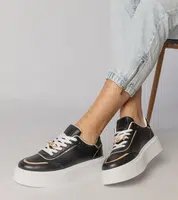 Gemre Black sneakers adorned with glitter and rhinestones Felura