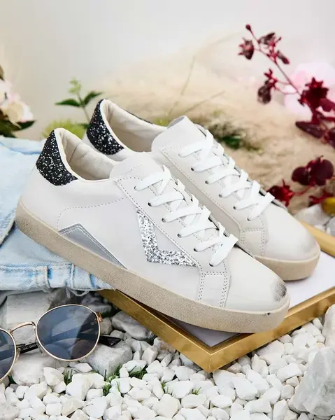 Resti Women's sporty sneakers with embellishments Ginn
