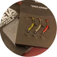 One more cast nadväzec hi-viz lock hook ronnie boy barbless - veľkosť háčika 6