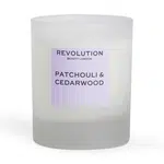 Revolution Vonná sviečka Patchouli & Cedarwood (Scented Candle) 170 g