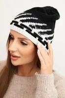 Dámska zimná čiapka s geometrickým vzorom