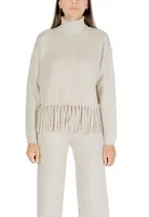 Dámský rolákový svetr s třásněmi