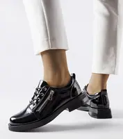 Čierne lakované dámske derby topánky