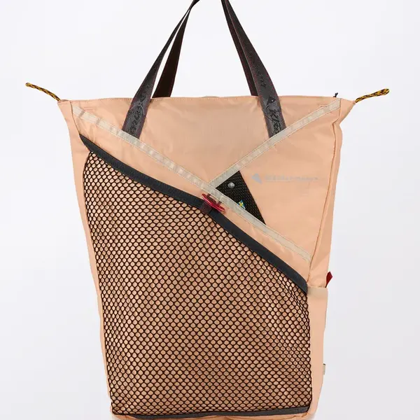 Klättermusen Gand Bag 23L Salmon