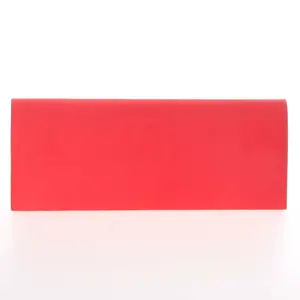 Decentní saténové psaníčko červené - Delami P355