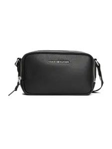 TOMMY HILFIGER Taška cez rameno  čierna