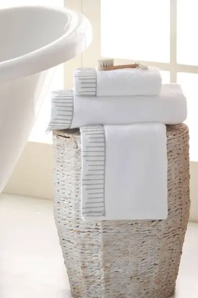 Ručník NOVA s krajkou 50x100 cm Bílá