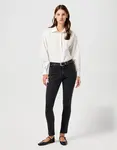 Dámské džíny WRANGLER SIENNA SULTRY BLACKOUT 112362640 Velikost: 29/34