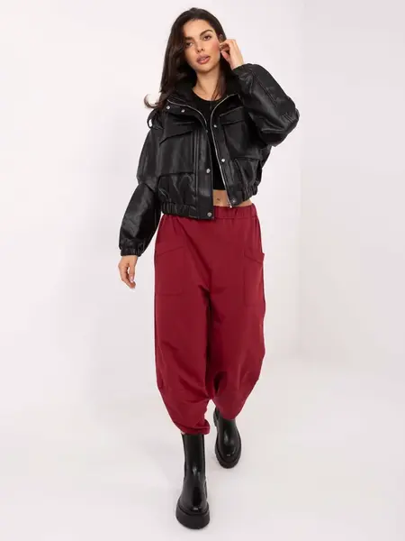 Bordové tepláky s kapsami