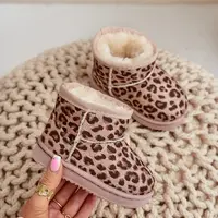 FR1 Detské snehové topánky izolované béžová nallita