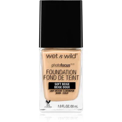 Wet n Wild PhotoFocus matující fluidní make-up odstín Soft Beige 30 ml