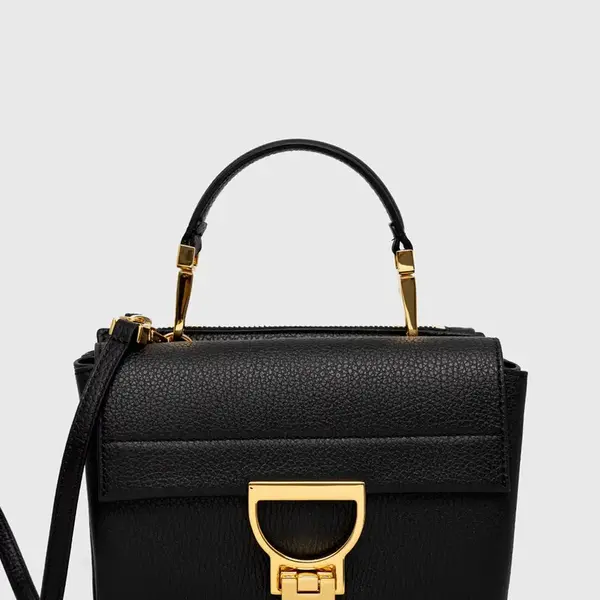 Kožená kabelka Coccinelle černá barva