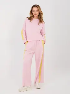 Světle růžový dámský komplet