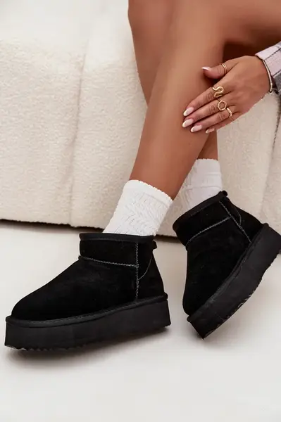 Semišové dámské zimní boty na platformě Vinceza