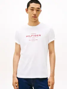 Tommy Hilfiger Stack Graphic Tee M