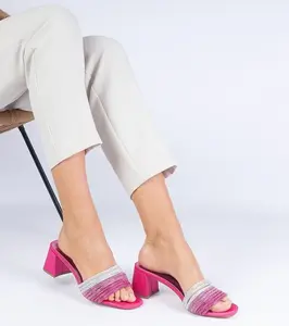 Gemre Ružové elegantné šľapky na podpätku s kamienkami Maritto